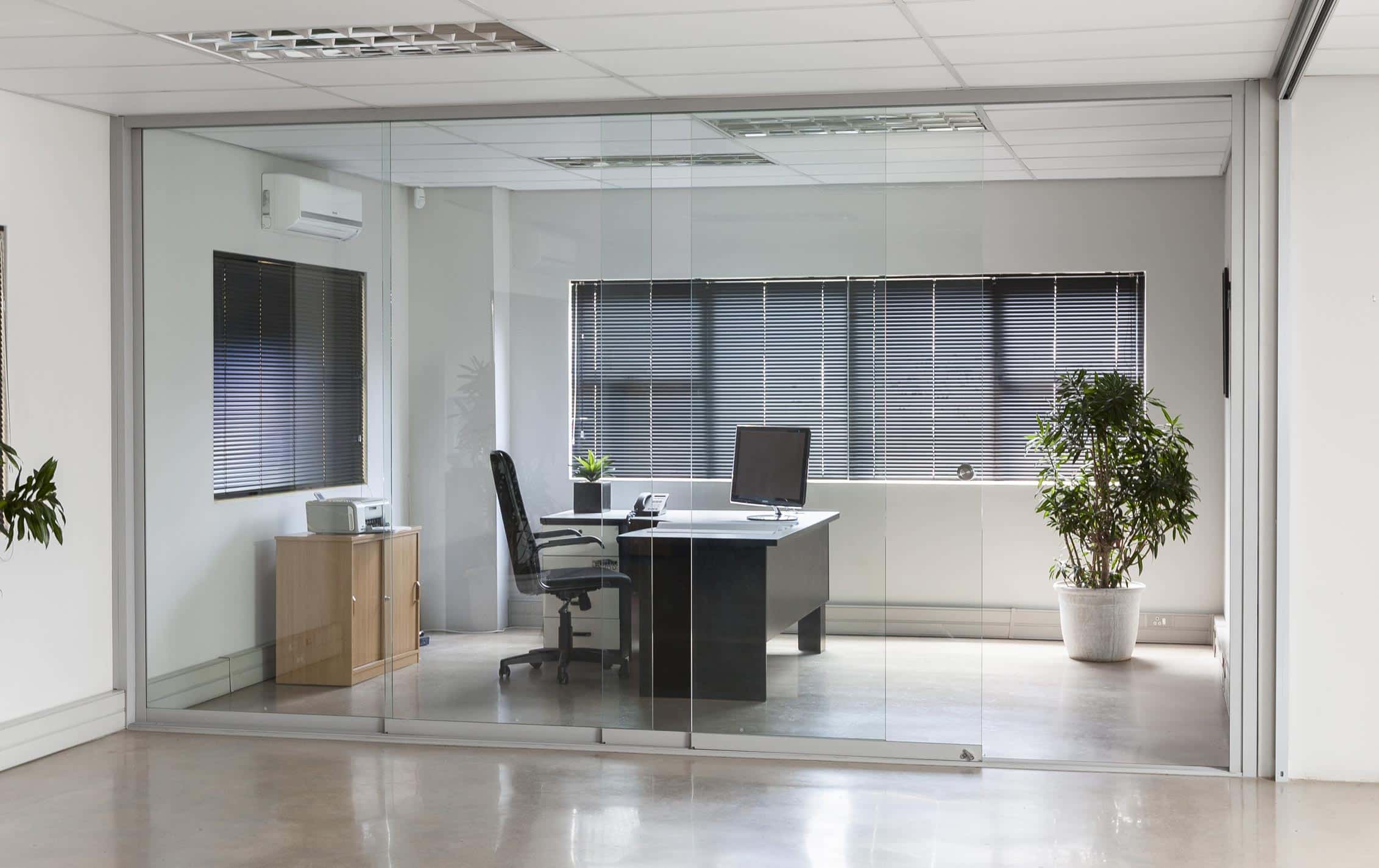 Glass Shop Fronts & Commercial Doors | Sunflex UK